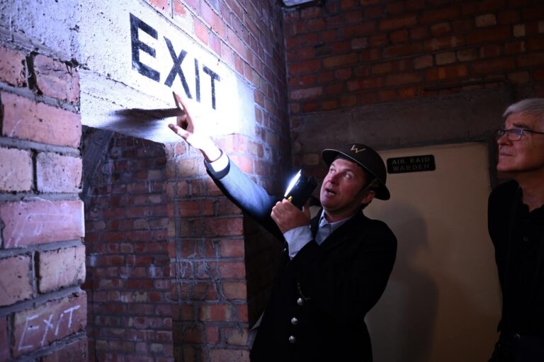 Duncan-Shelter-tour12-Bristol-Walking-Tours